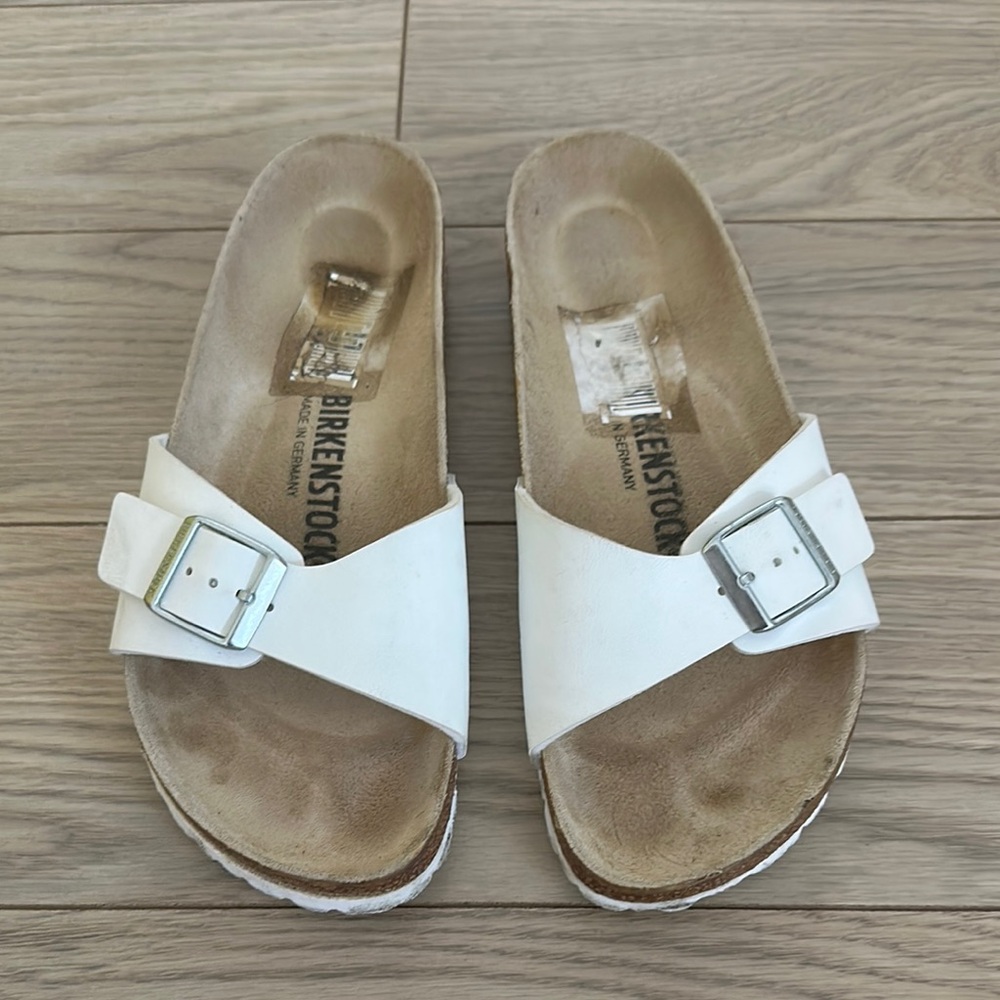 Birkenstock White Arizona Sandals Like New 39